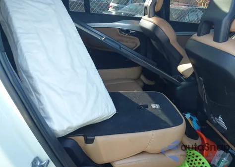 2016 Volvo Xc90 T5 Momentum from USA, damaged, VIN YV4102XK4G1084770